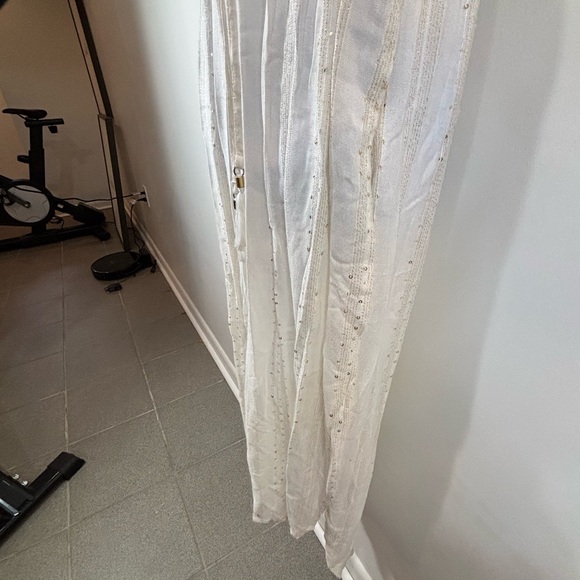 L space bathing suit cover-upon - Picture 9 of 10